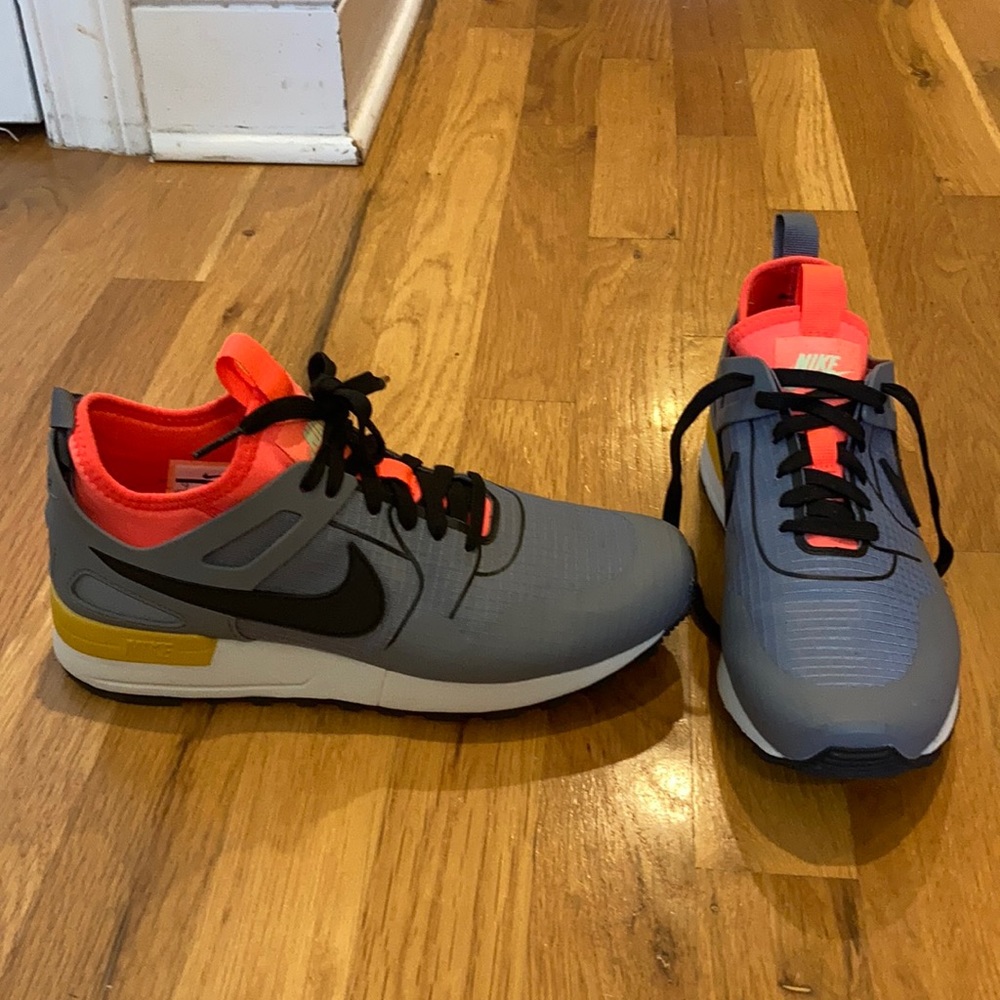 Nike air